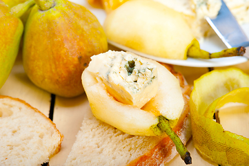 Image showing cheese and pears