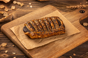 Image showing Puff pastry bun with poppy seeds