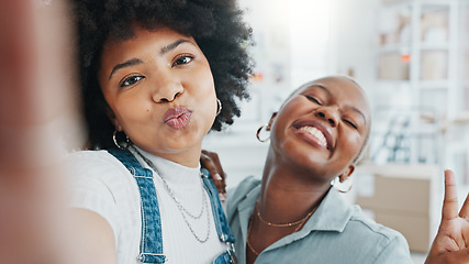 Image showing Friends, influencer and women take a selfie for social media posts and share memories with online followers. Influencers, happy and black woman with a cool vlogger afro best friend taking pictures