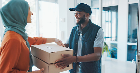 Image showing Islam woman, ecommerce and box for delivery to office, excited and wow for deal, discount and speed. Happy muslim lady, e commerce customer or logistics in workplace while online shopping for clothes