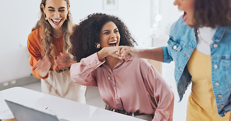 Image showing achievement, advertising, african american, black woman, bonus, business, career, celebrate, celebration, company, computer, desk, digital, digital marketing, email, employee, employees, empowerment,