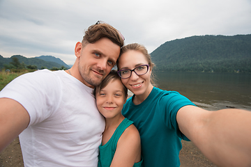 Image showing Selfie of family on the Teletskoye lake