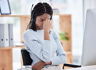 Image showing Black woman, stress or headache on call center computer in telemarketing company, b2b sales business or contact us startup. Receptionist, customer support or consultant anxiety on technology burnout