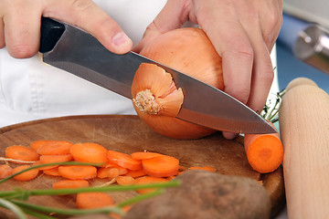 Image showing cutting onion