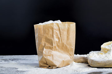 Image showing poured white wheat flour