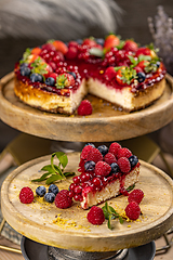 Image showing Summer sponge cake