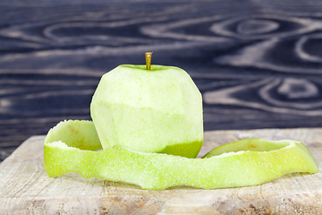 Image showing green ripe and juicy Apple