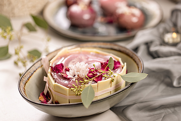 Image showing Small cake with flower decoration