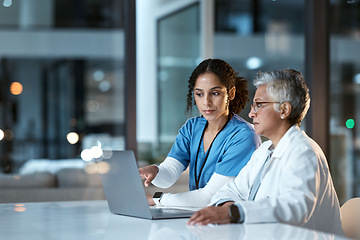 Image showing Team of doctors, health and women with laptop, work together and digital clinic schedule or agenda. Technology, medical innovation and healthcare collaboration, partnership and cardiovascular surgeon