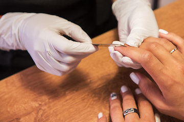 Image showing Woman in a nail salon