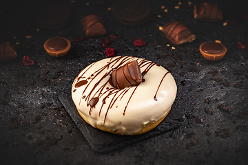 Image showing Round doughnut cake