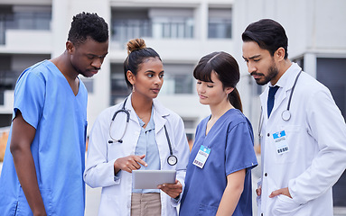 Image showing Doctors, research or teamwork on tablet outdoor for collaboration, networking or medicine search. Medicine, medical or group of nurse on 5g tech app for innovation, data analysis or strategy planning