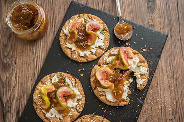 Image showing Multigrain crispread appetizer