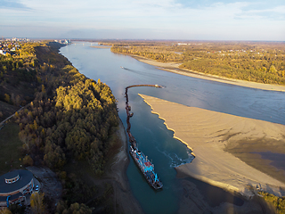 Image showing barge in the working river