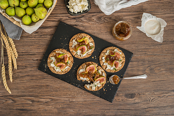 Image showing Multigrain crispread appetizer