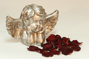 Image showing Golden angel with roses