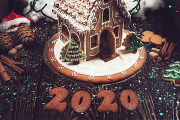 Image showing Homemade gingerbread house