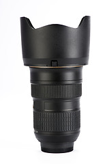 Image showing High end lens for a DSLR camera