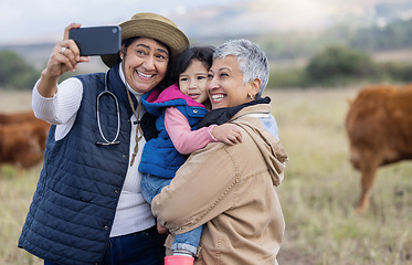 Image showing Farm, selfie and grandparents with girl in countryside for holiday, vacation and adventure on grass field. Smile, family and happy child with grandma for quality time on ranch, nature and farming