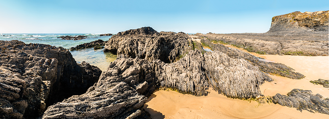 Image showing Beach with rocks in Almograve