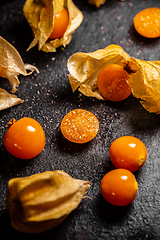 Image showing Cape gooseberries with calyx