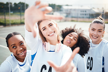 Image showing Selfie, frame and a woman sports team having fun on a court outdoor together for fitness or training. Portrait, netball and funny with a group of athlete friends posing for a photograph outside