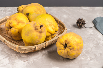 Image showing Ripe quince fruits