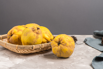 Image showing Ripe quince fruits