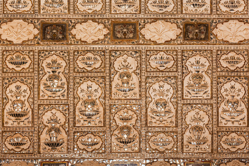 Image showing Hall of Mirrors wall in Sheesh Mahal, Amber fort