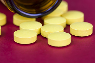 Image showing yellow tablets