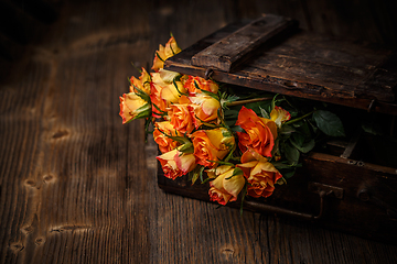 Image showing Luxurious and elegant bouquet of roses