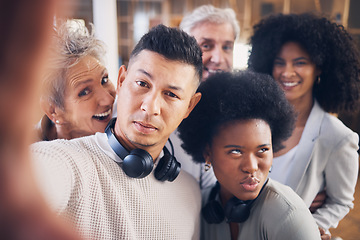 Image showing Call center, men and women in funny selfie with smile, diversity or happiness for teamwork. Asian man, old woman or black people in tech support with comic profile picture for friends on social media