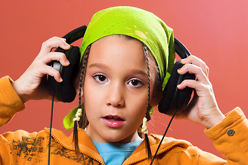 Image showing child listening music