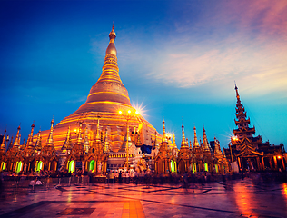 Image showing Shwedagon pagoda in the evening