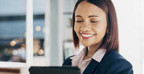 Image showing Happy woman in office, tablet and reading email, HR schedule or online recruitment website. Internet, networking and communication on digital app, businesswoman with smile at human resources agency