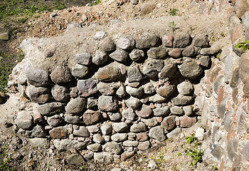 Image showing a cracked part of the wall