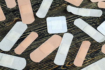 Image showing different types of medical band-AIDS