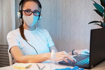 Image showing Woman doctor working