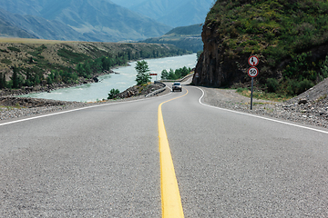 Image showing Chuysky trakt road in the Altai mountains.