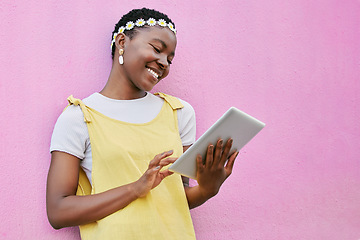 Image showing Black woman, tablet and smile of a person on social media with fashion and spring happiness. Flower crown, beauty and style hippie blogger online looking at web and 5 internet for digital blog