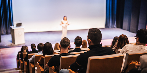 Image showing Woman giving presentation on business conference event.