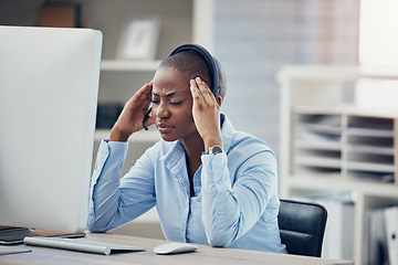 Image showing Black woman headache, call center stress and burnout, computer 404 fail glitch and receptionist pain at sales agency office desk. Angry, frustrated and anxiety consultant worker, problem and mistake