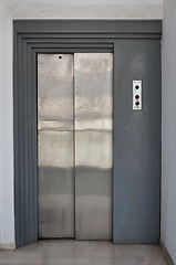 Image showing elevator lift with sliding doors