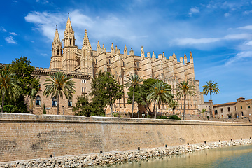 Image showing Gothic medieval cathedral La Seu and Royal Palace of La Almudaina. Palma de Mallorca. Balearic Islands Spain.