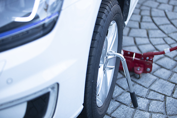 Image showing Change to Winter Tires