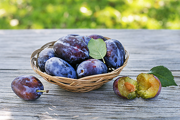 Image showing Plums