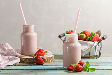 Image showing Healthy strawberry smoothie