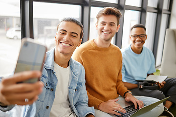 Image showing Selfie with phone, group of male students smile and take video for social media together with laptop. University, technology and education, happy young man with smile taking picture of class friends.