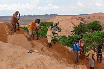 Image showing Working in tandem, gems miners united their effort. Ilakaka, Madagascar