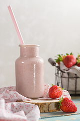 Image showing Healthy strawberry smoothie